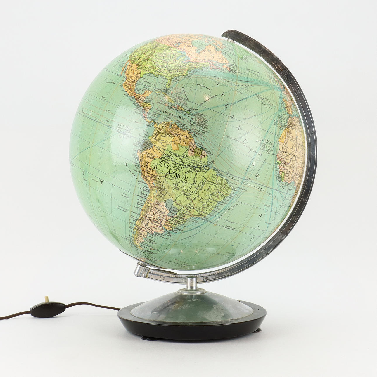 JORDGLOB med belysning och träfot.