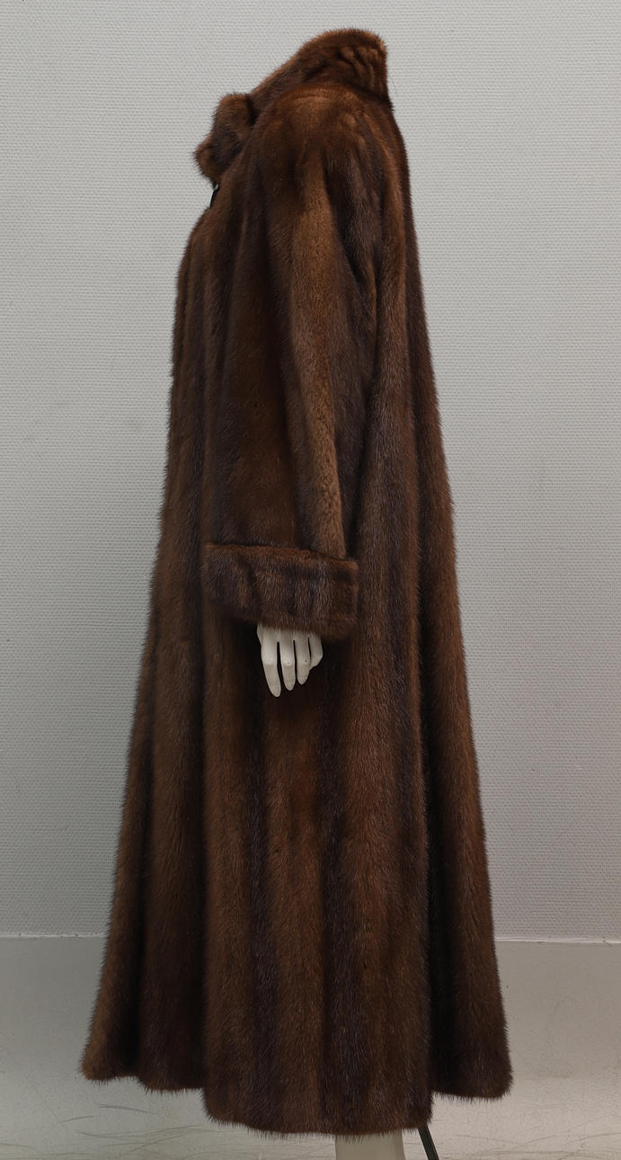 A FUR COAT, Saga Mink Superb Quality Ranched Mink, Kajs Fäls