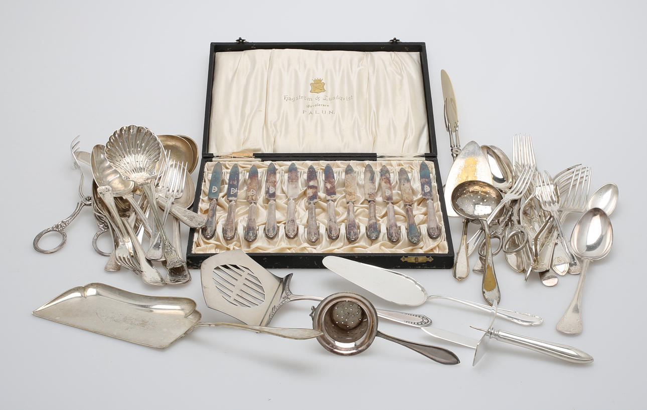 PARTI NYSILVER, knivar modell Vasa, 12 st i etui m.m.