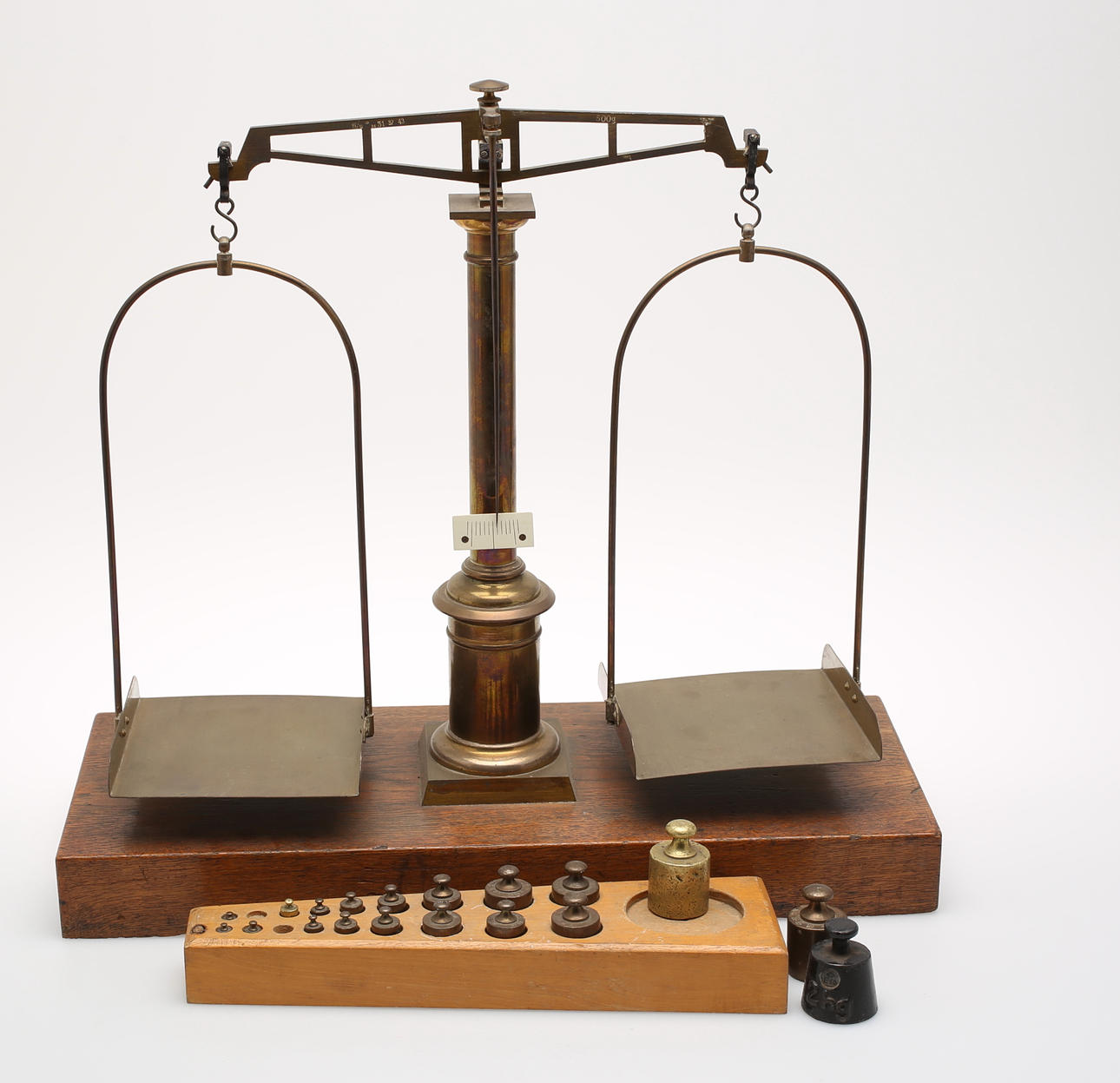 APOTEKSVÅG med VIKTSATS, 1900-talets första hälft.