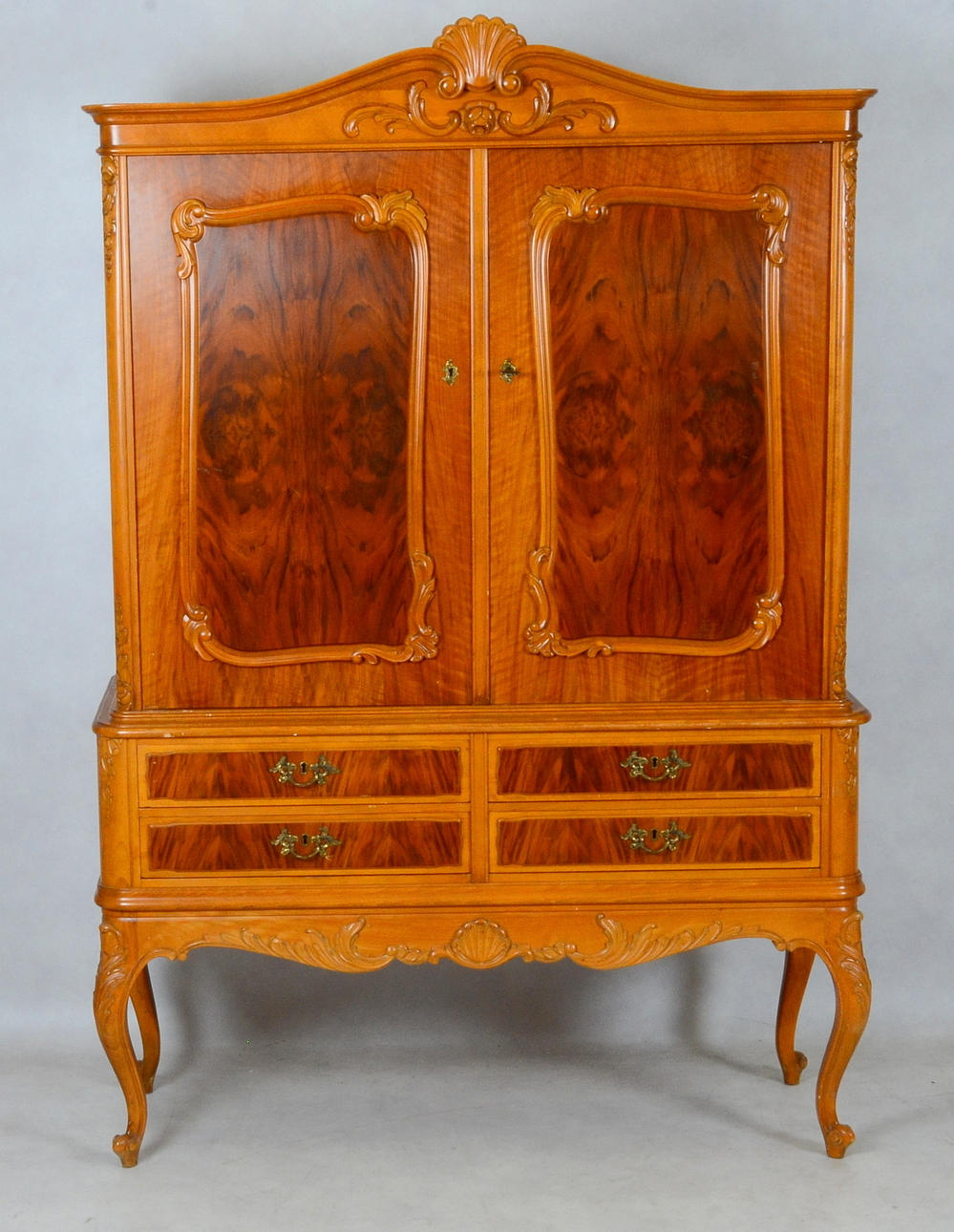 MATSALSSKÅP, mahogny, rokokostil, 1900-tal.
