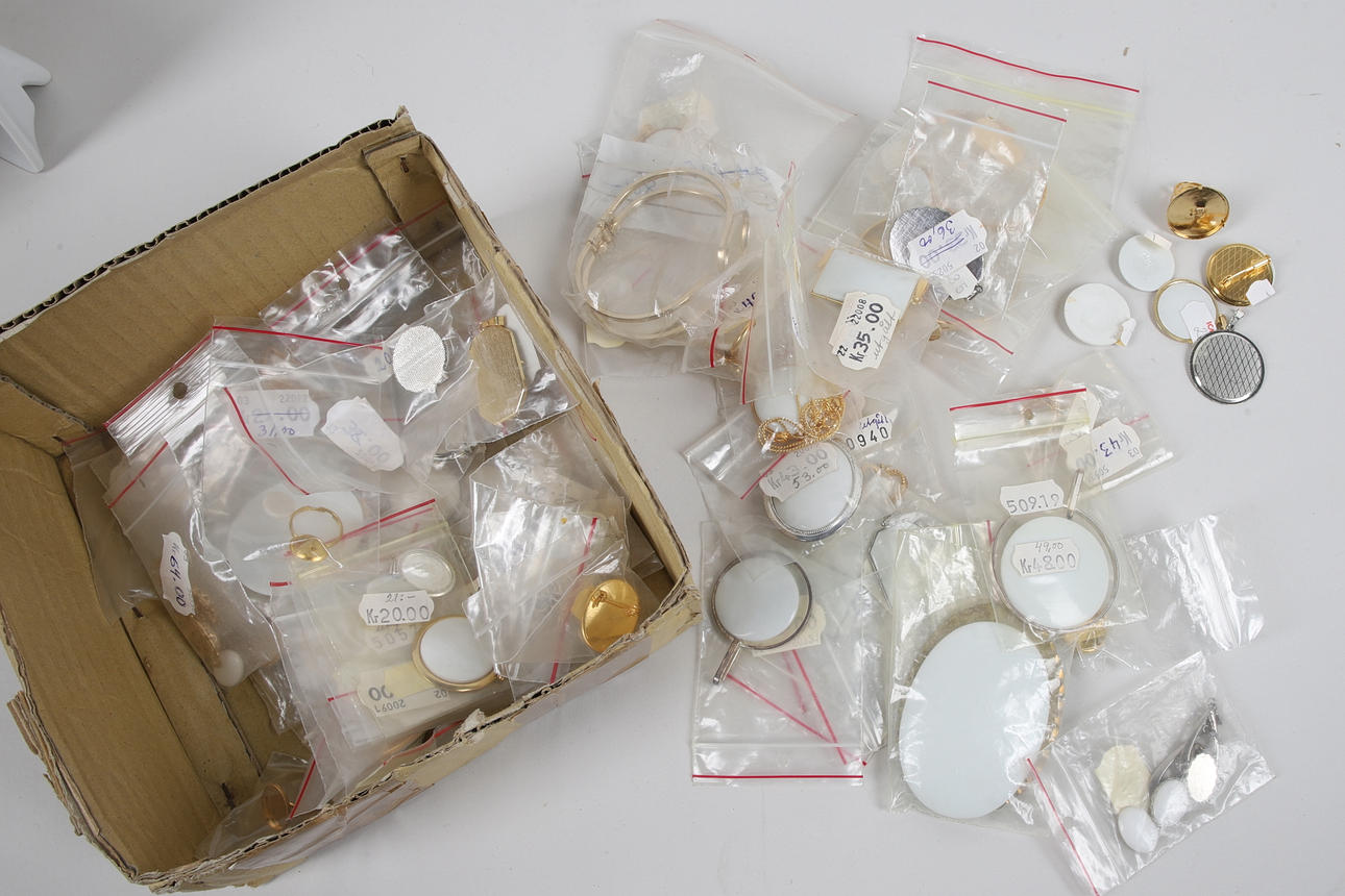 PORCELAIN OBJECTS, lot, for porcelain painting, incl. manufacture of ...