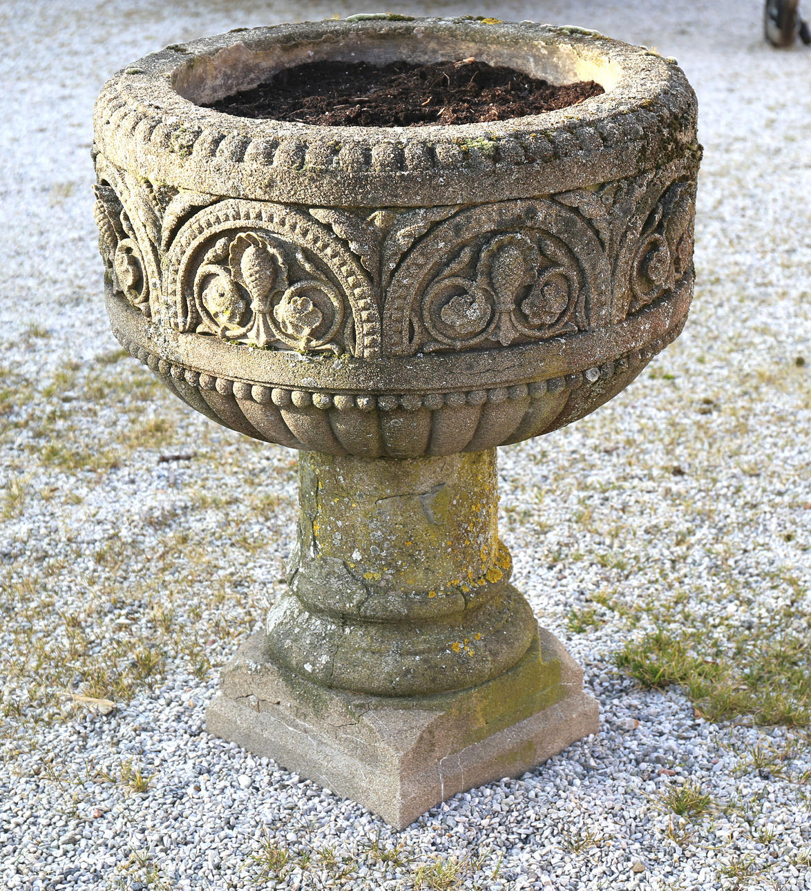 TRÄDGÅRDSFUNT, sten och betong, troligen från Baltiska Utställningen, Malmö, 1914.