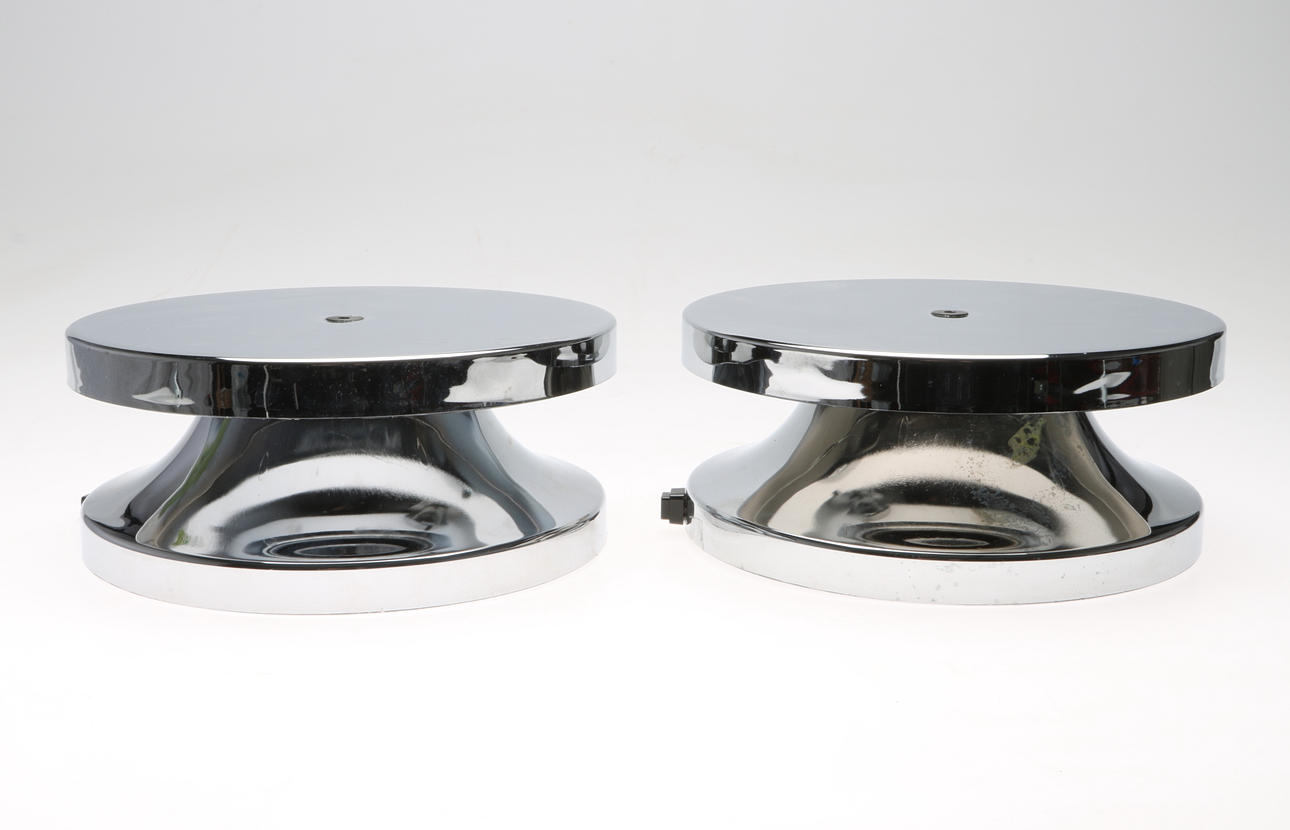 DISPLAYER, ett par, snurrmodell.