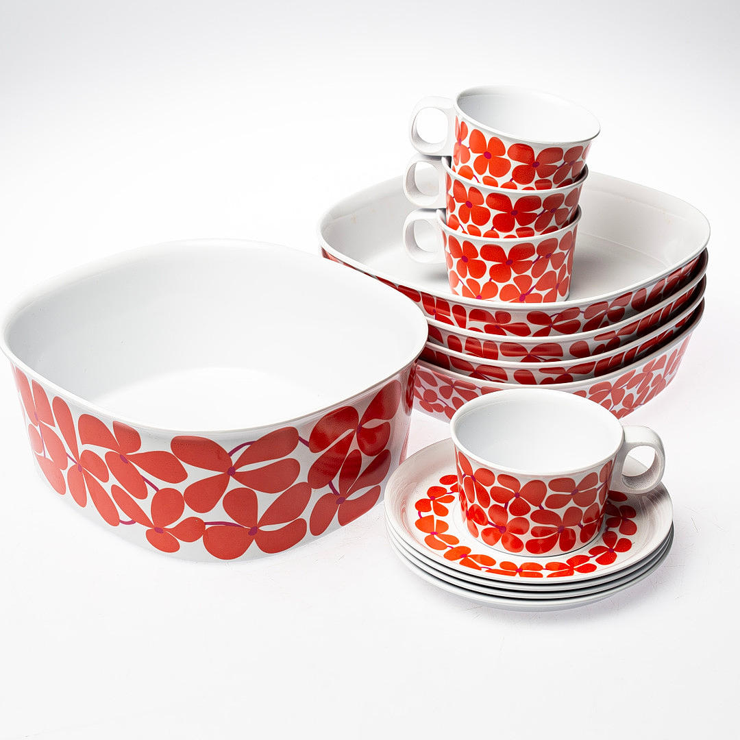 STIG LINDBERG. Tableware, 13 pieces, ornaments, “Ballet