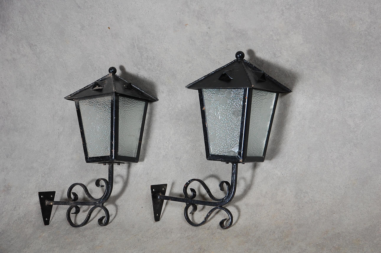 VÄGGLYKTOR, 1 par, smide 1900-tal.