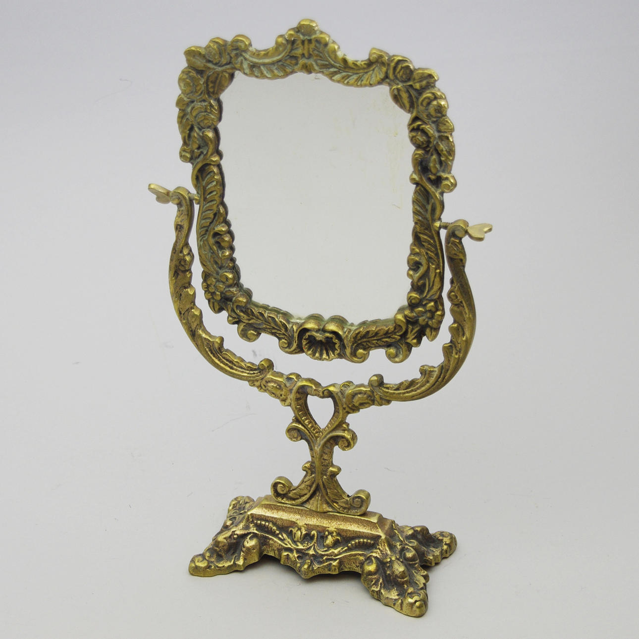 BORDSSPEGEL, bronserad metall, rokokostil, sent 1900-tal.