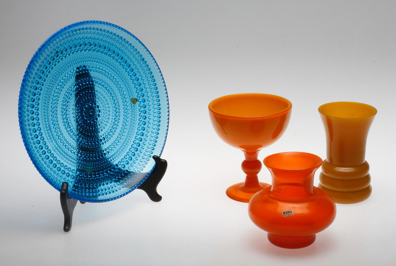 GLASFÖREMÅL, 4 delar, Erik Höglund och Nuutajärvi.