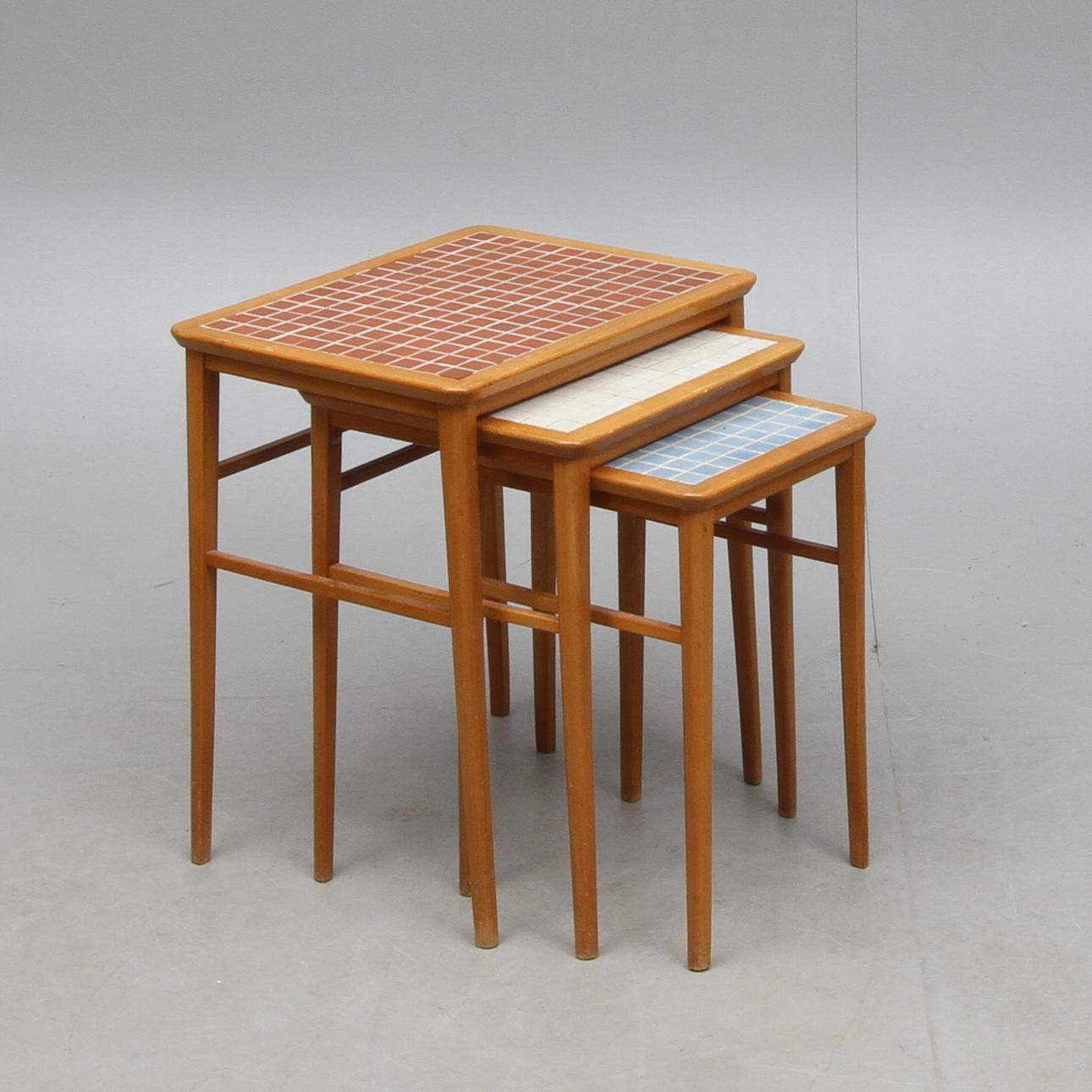 SATSBORD, 3 delar, omkring 1900-talets mitt.