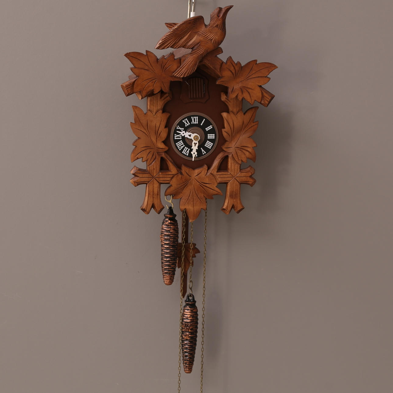 GÖKUR, träfodral, två lod, "Göken finns i sitt bo", 1900-tal.