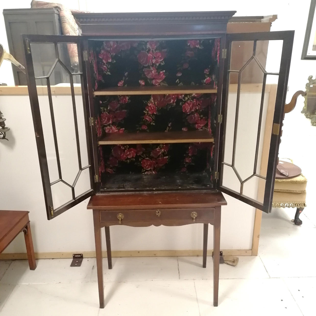 ANTIK MAHOGNY 2 DÖRR GLASSKÅP.