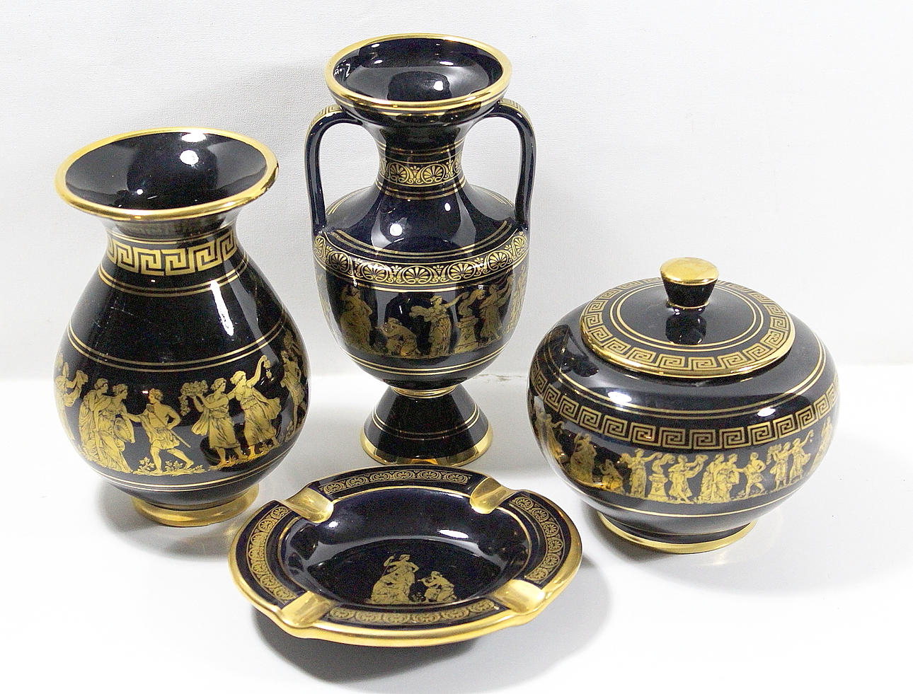 KERAMIKFÖREMÅL, 4 stycken, Ncofitou.