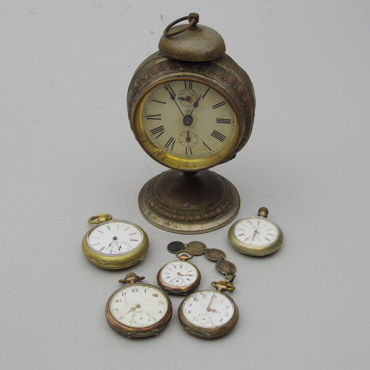 FICKUR SAMT VÄCKARUR, 3 fickur silver.