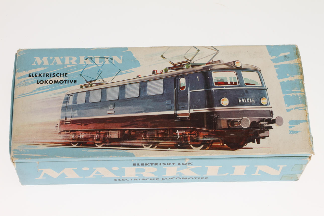 MODELLTÅG MÄRKLIN 3037 i originalkartong.