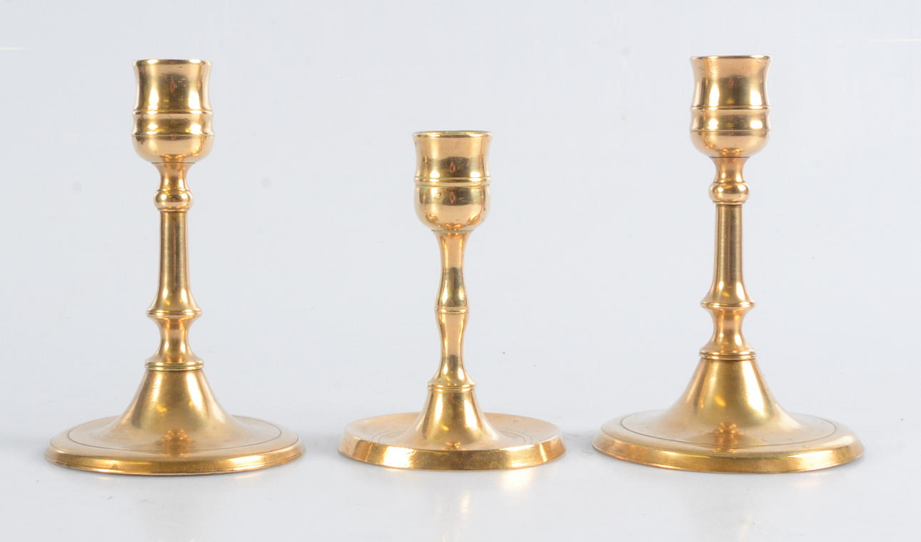 LJUSSTAKAR, 3-stycken, mässing, 1800-tal.