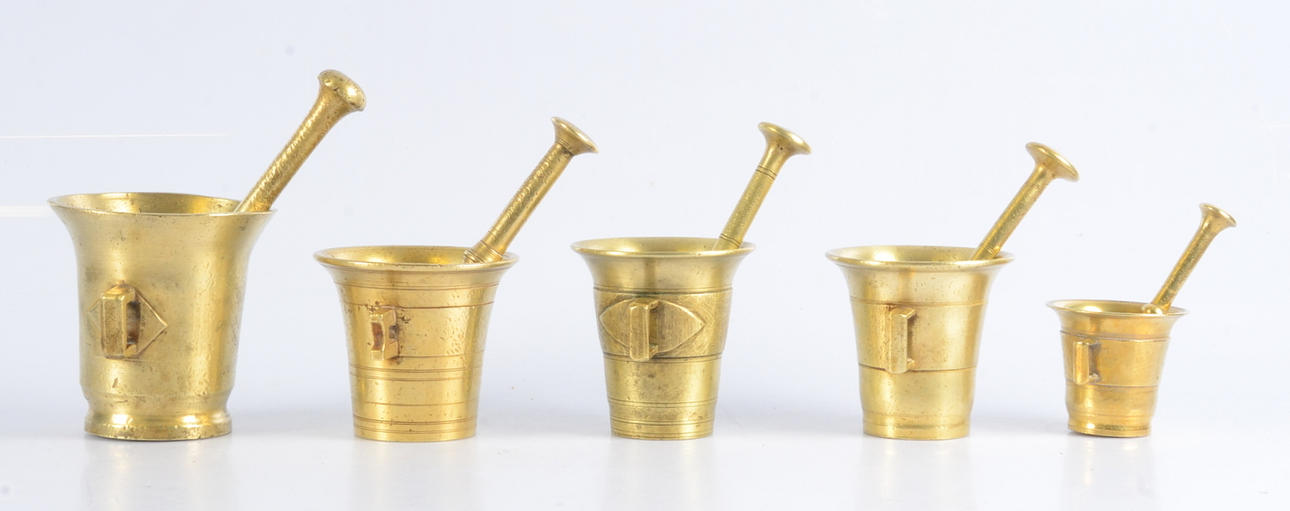MØRTER, 5 stk., messing, 1800-tallet.