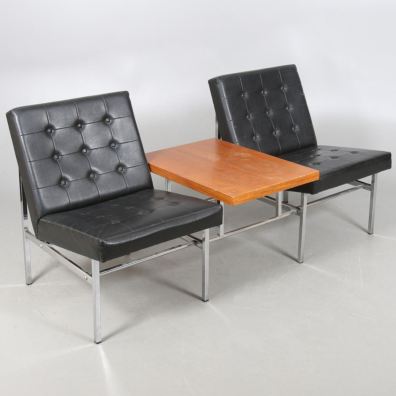 FÅTÖLJER med BORD, 1900-talets mitt.