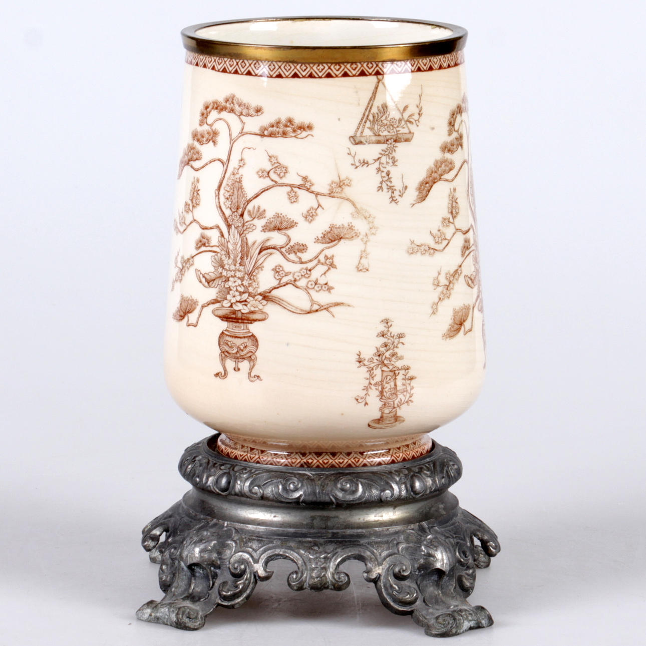 BOTTENDEL, fajans och metall, Medailles d'or faiencerie de Gien, Frankrike, 1870-tal.