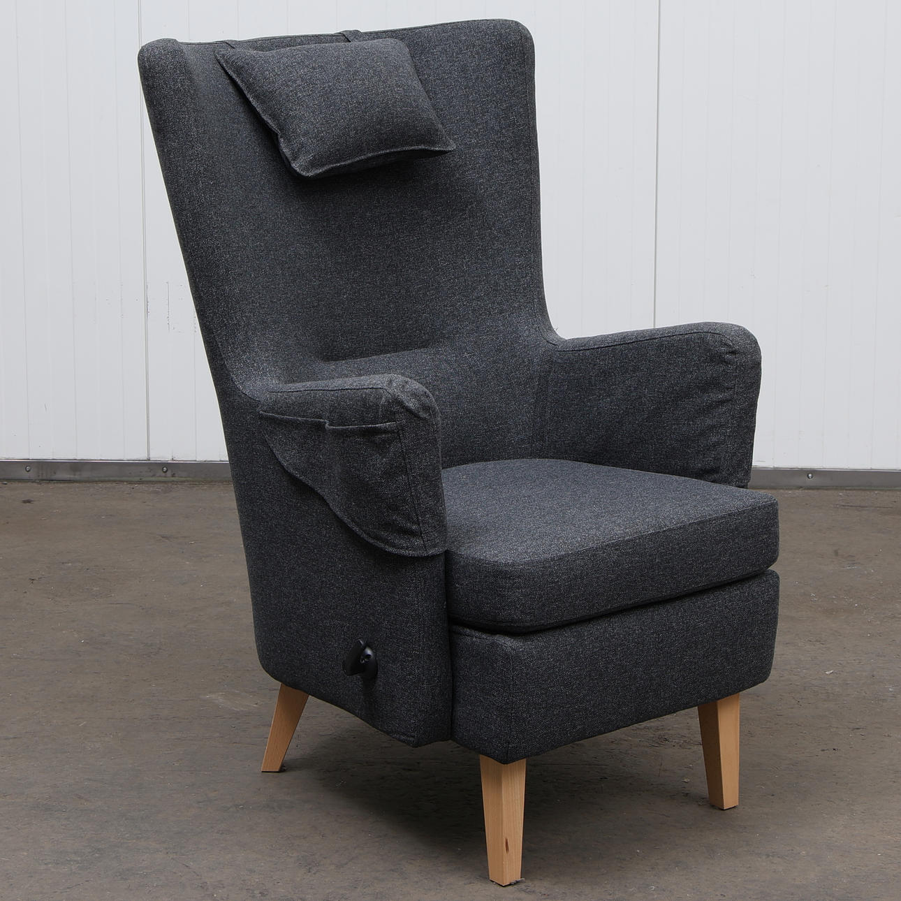 IKEA „Uppburen“ lænestol, grå tekstil.