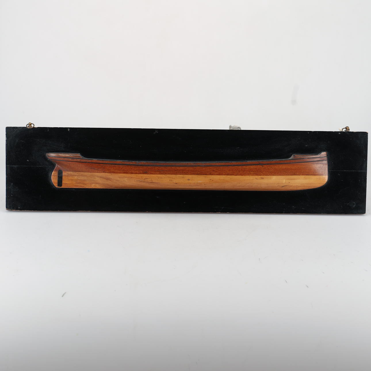 HALBMODELL, Boot, Holz, auf Holzbrett, datiert 1888.