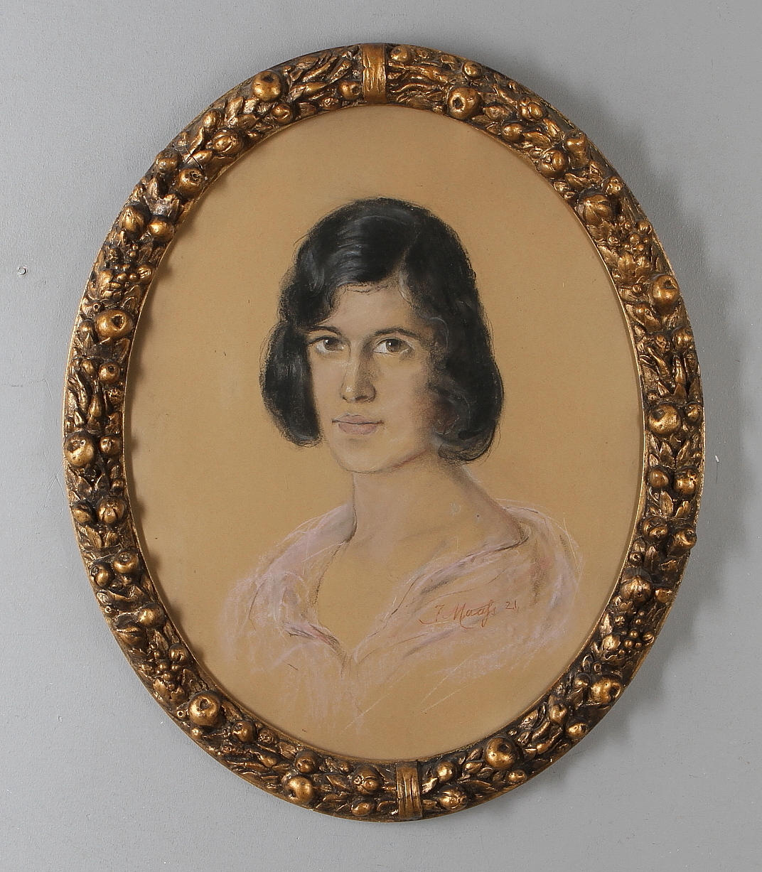 OIDENTIFIERAD KONSTNÄR. Flickporträtt, pastell, signerat och daterat -21.