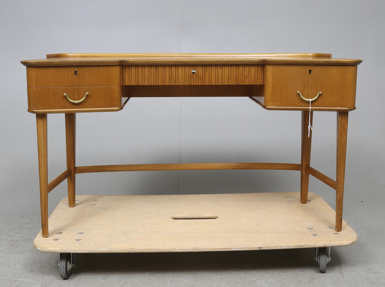 DAMSKRIVBORD, Förenade Möbelfabriken, Linköping, 1940/50-tal.