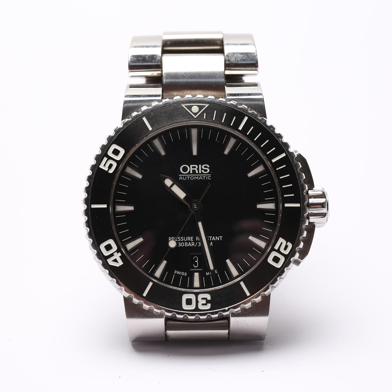ORIS, Aquis Date, automatic, approx 42mm.