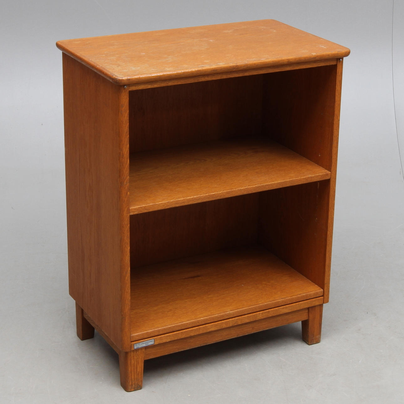 HYLLA, märkt AB Möbelindustrikompaniet Tranås, 1900-tal.