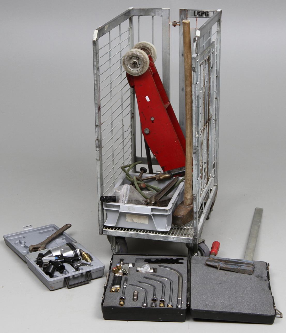 PARTI GARAGEDOMKRAFT,SVETSUTRUSTNING M:M:.