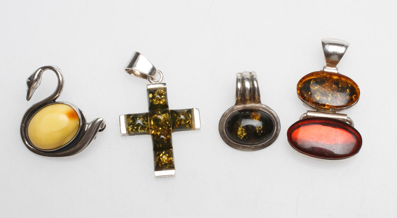 HÄNGEN samt BROSCH, silver , 1900-tal.