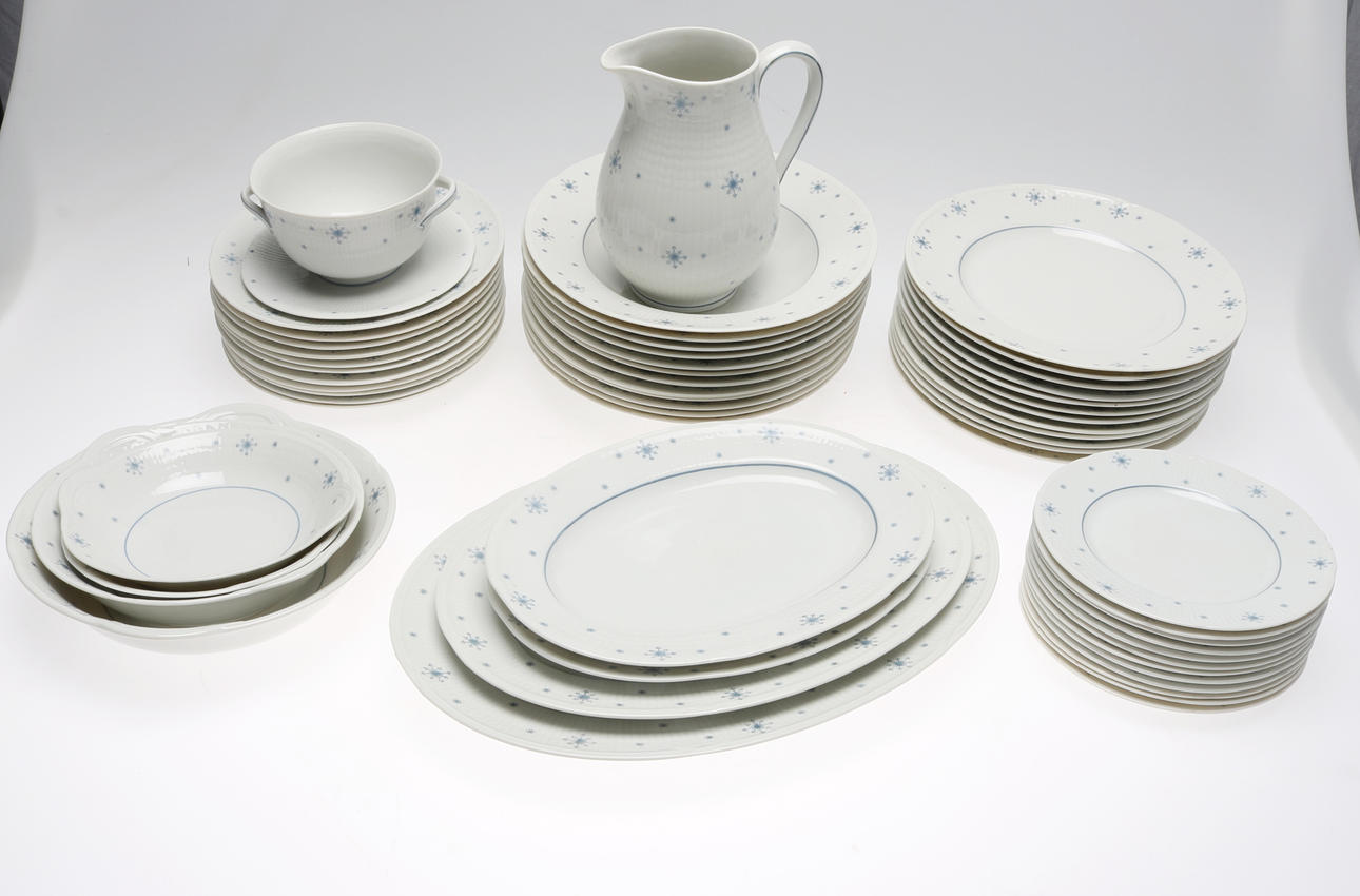 MATSERVIS, 57 delar, porslin, Snöflinga, Rörstrand, 1900-talets andra hälft.