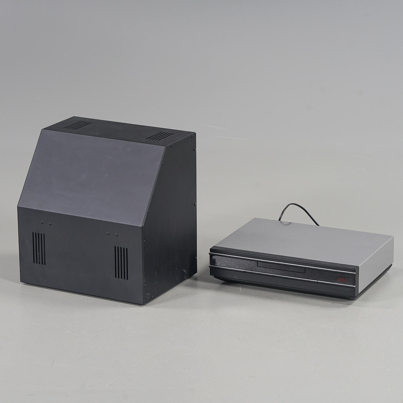 BANG & OLUFSEN Beosystem 2 and DVD 1.