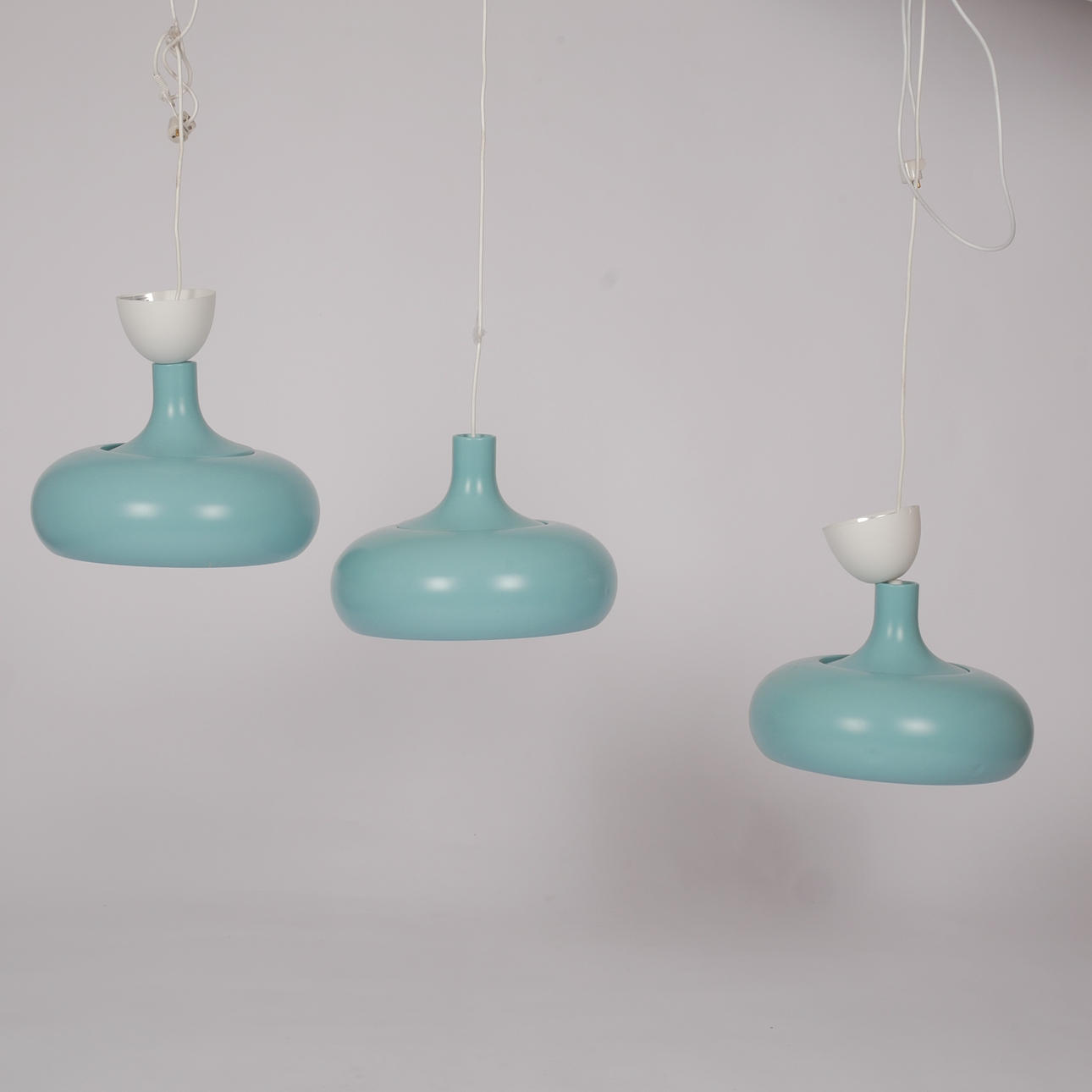 【廃盤・希少色】✨️IKEA VÄXJÖ ヴェクショー ブルー LED一体型 PENDANT LAMPS, 3 pieces, “Växjö”, turquoise blue lacquered