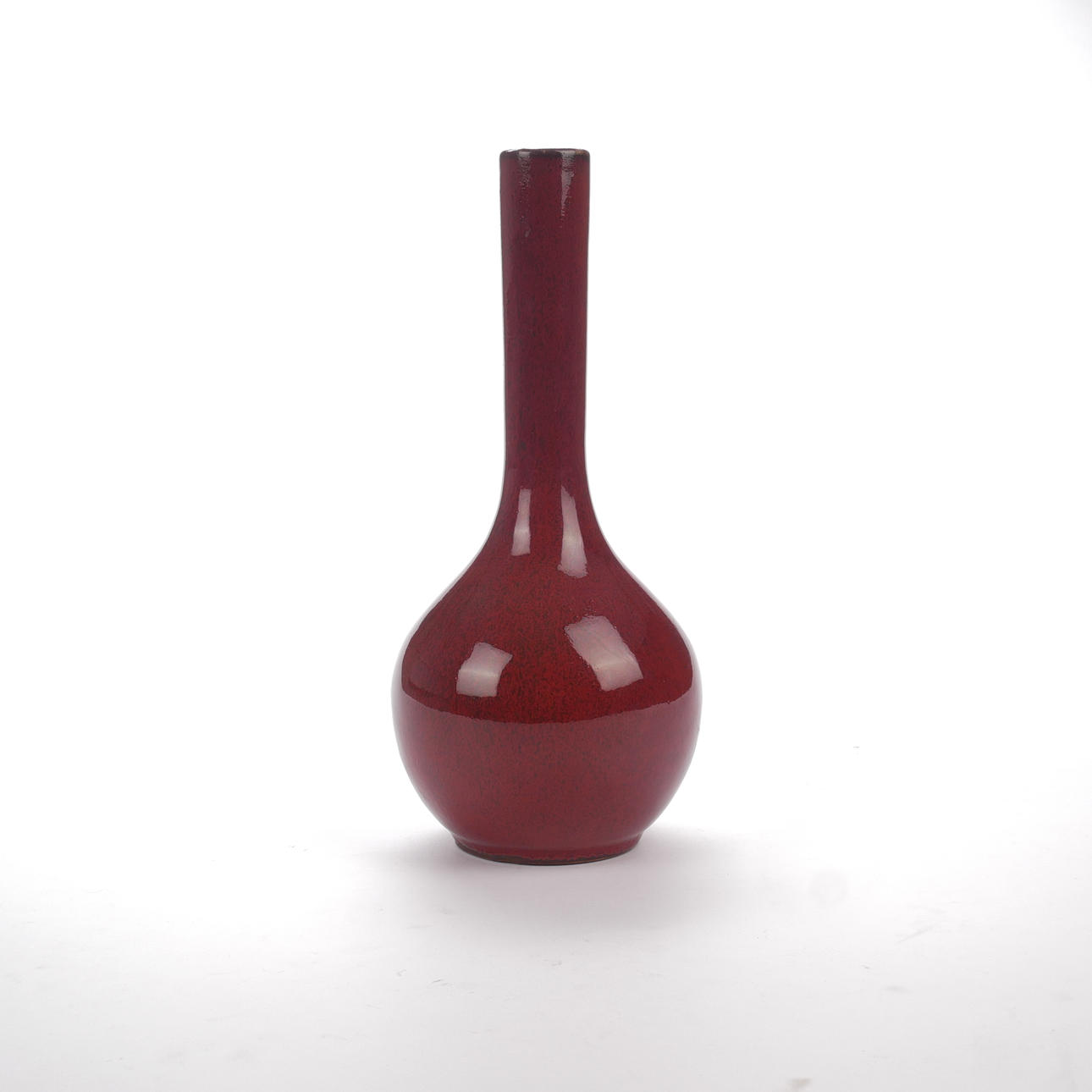 Vase, Ochsenblutglasierte Keramik, tief gestempelt.