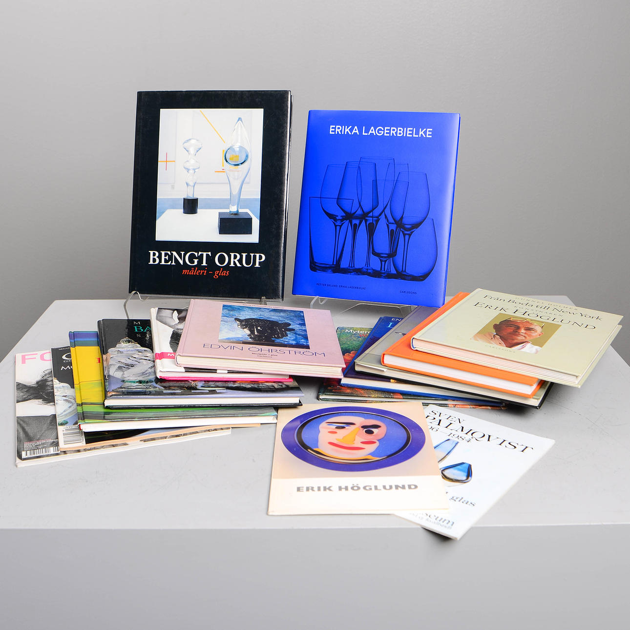 BÖCKER om SVENSKA GLASFORMGIVARE.