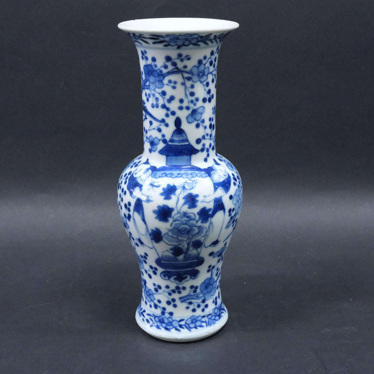 VAS, BLÅVIT, KINA, 1900-TAL.