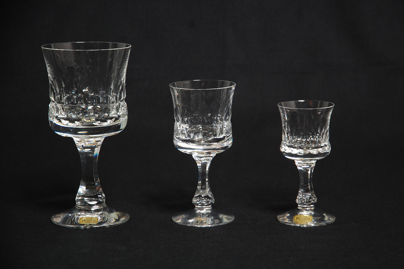 GLASSERVIS, 28 delar, " Prince " , Göran Wärff, Kosta, 1 st ISHINK, " Silvia " Ingeborg Lundin.