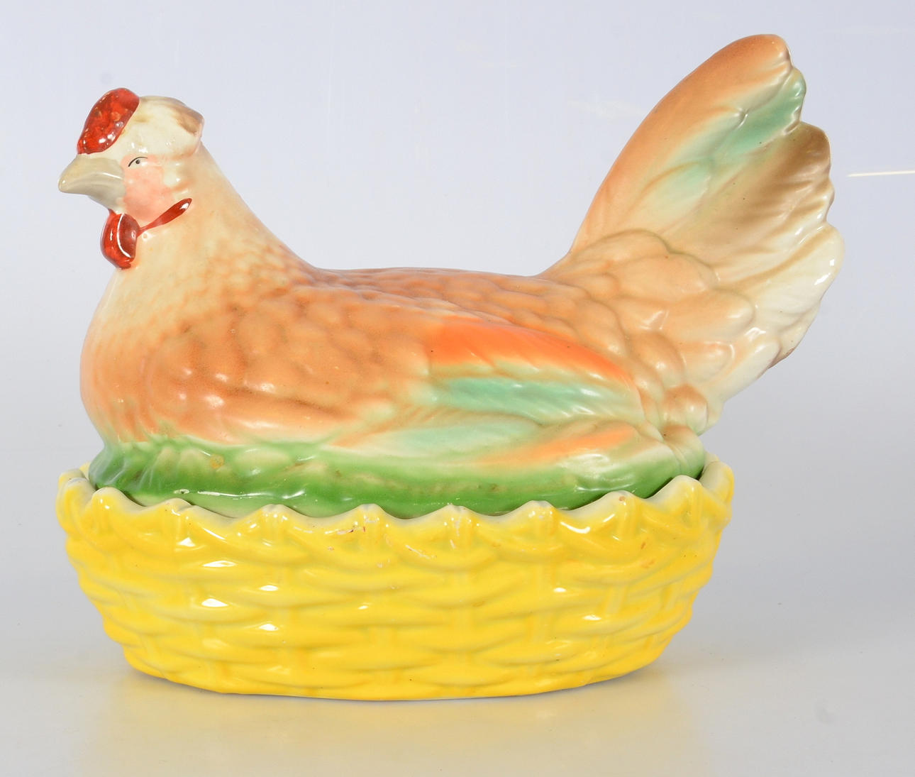 ÄGGHÖNA, porslin, 1900-talets första hälft.