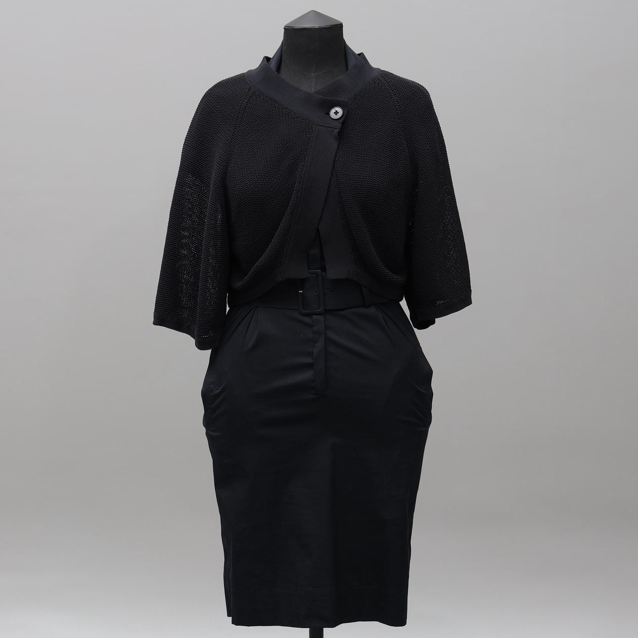 HUGO BOSS, 2st, kofta samt skjortklänning.