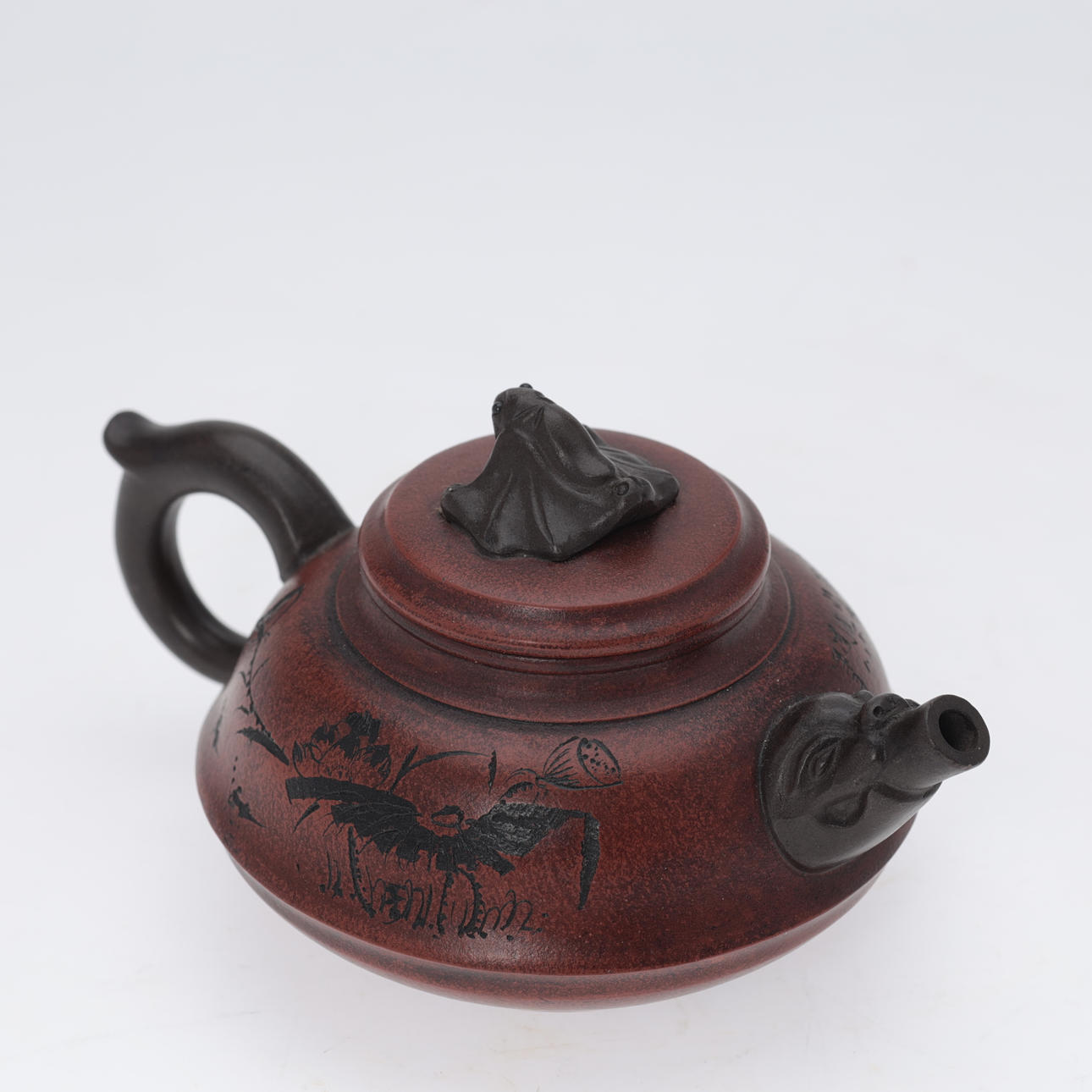 Kinesisk tepotte af lertøj. Kina.