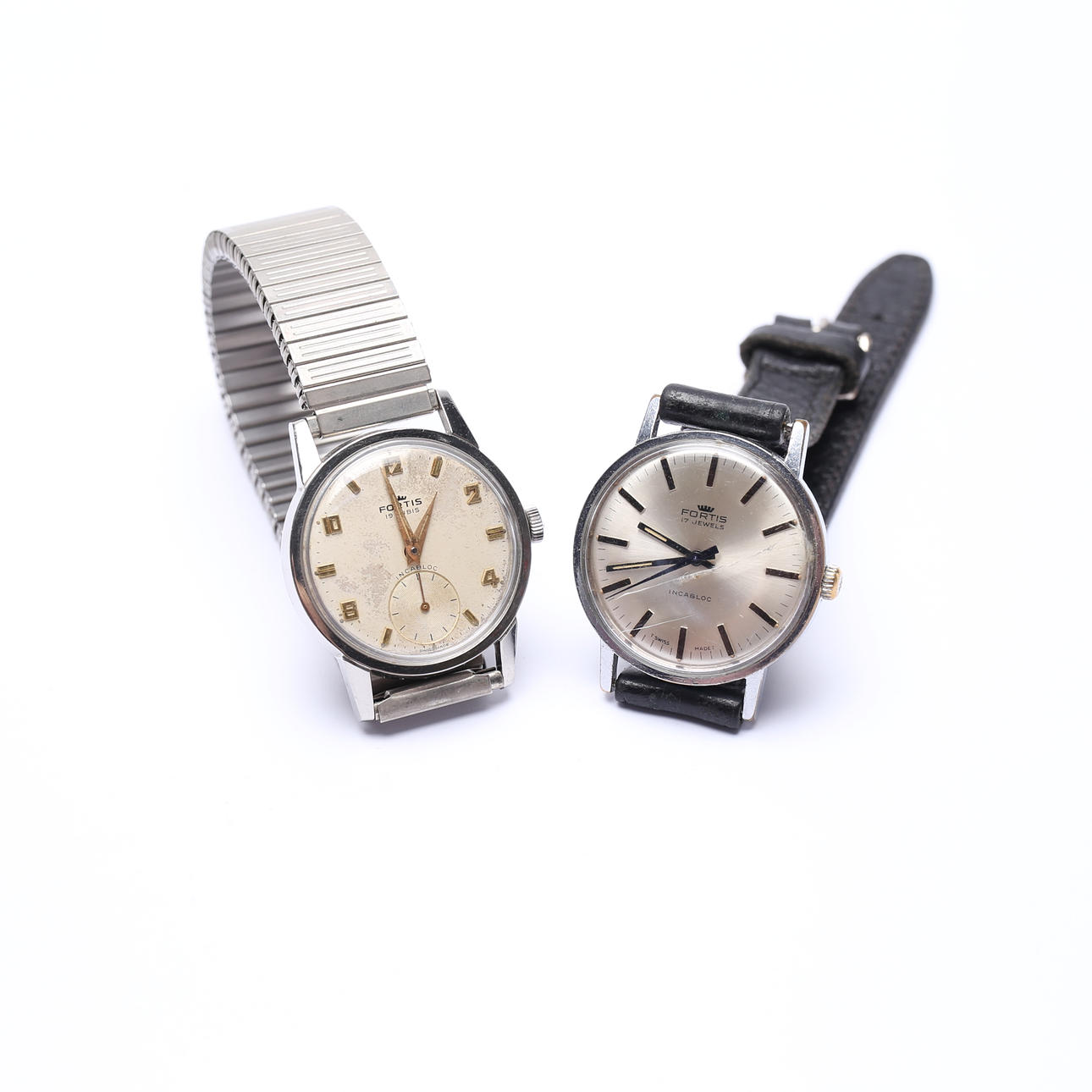 A 2-piece Fortis mechanical wristwatch.