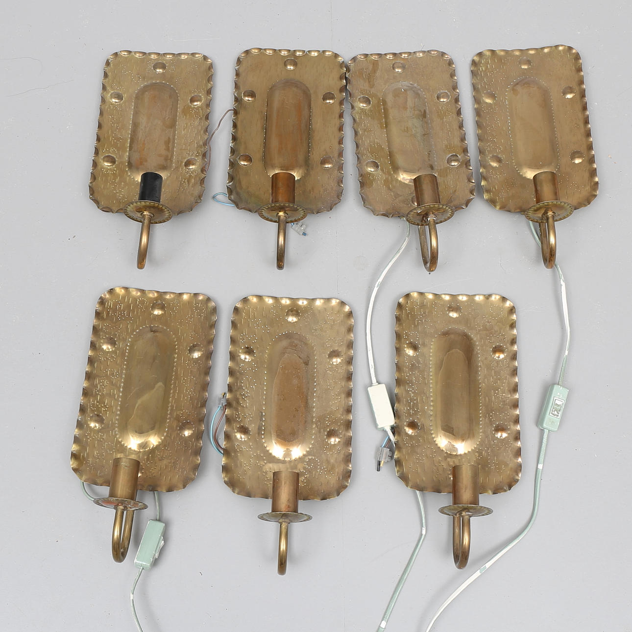 VÄGGLAMPETTER, 7 st, mässing, TM Insjön, 1900-tal.