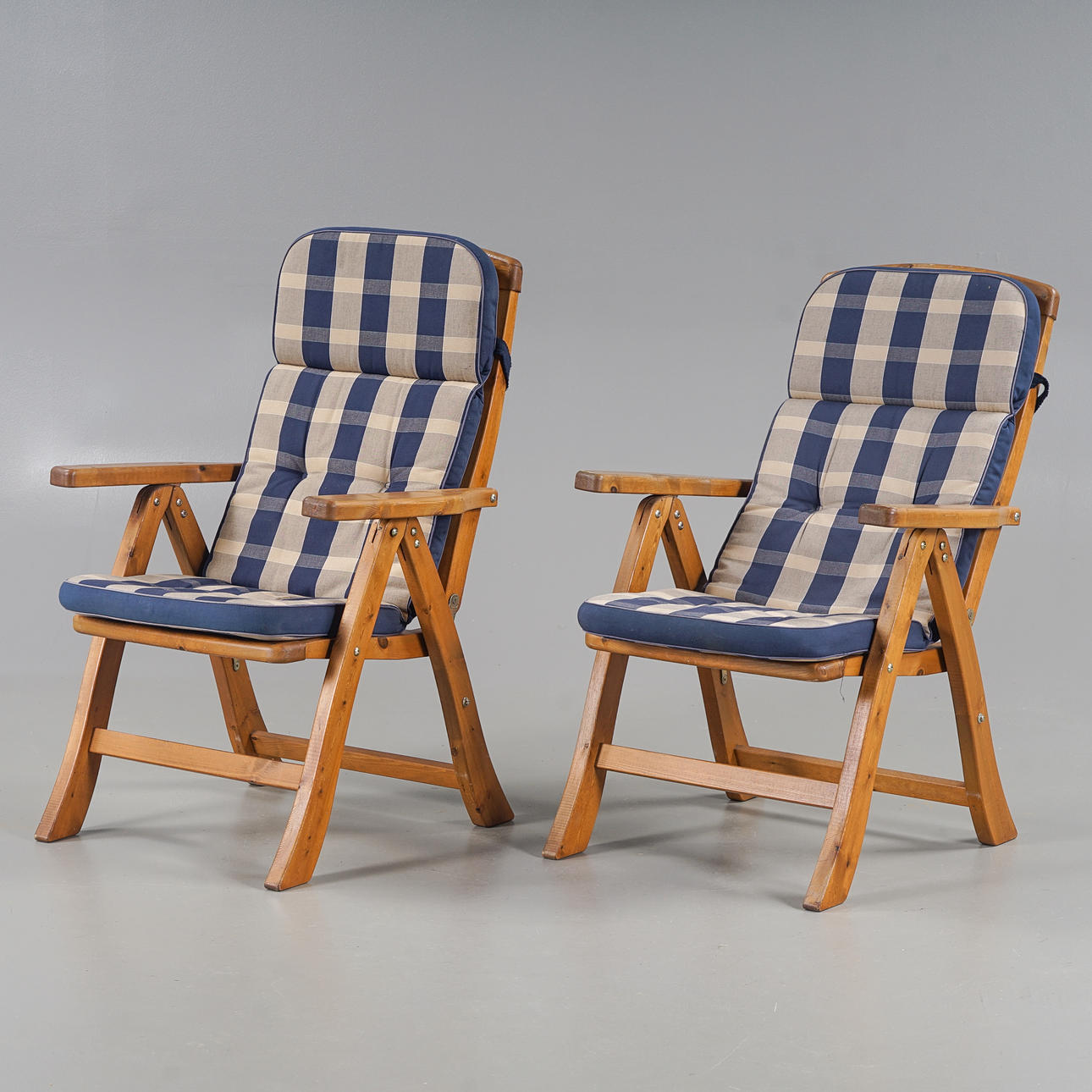 POSITIONSSTOLAR 1 par Hillerstorp.