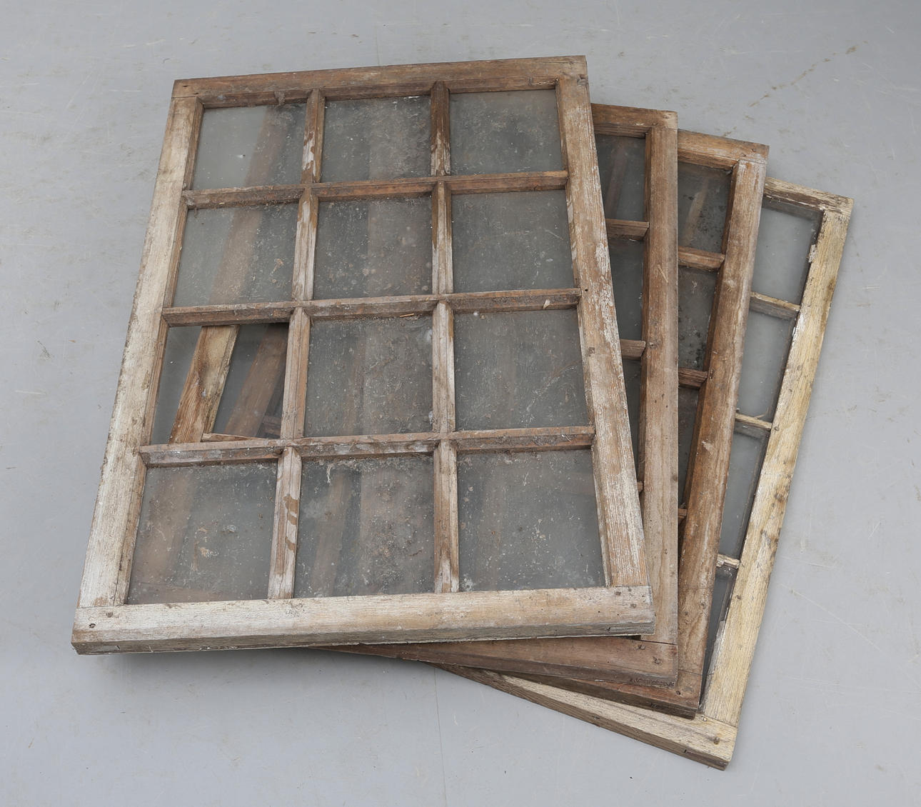 FÖNSTER, 4 s, 1900-talets första del..