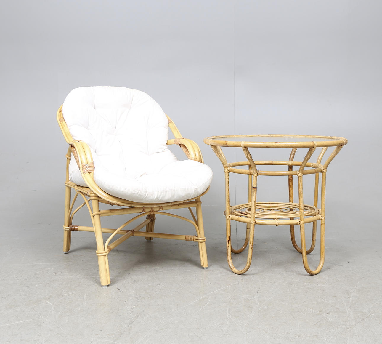 BORD och FÅTÖLJ, Rotting, 1900-talets slut.