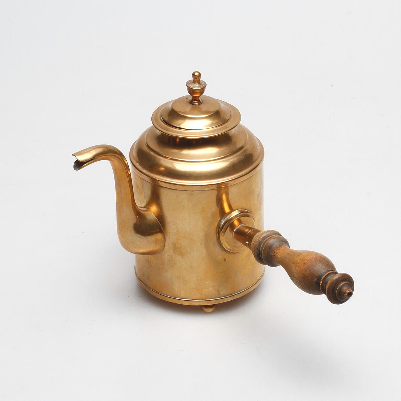 SERVERINGSKANNA, mässing, Skultuna Bruk, 1800-talets sista kvartal.