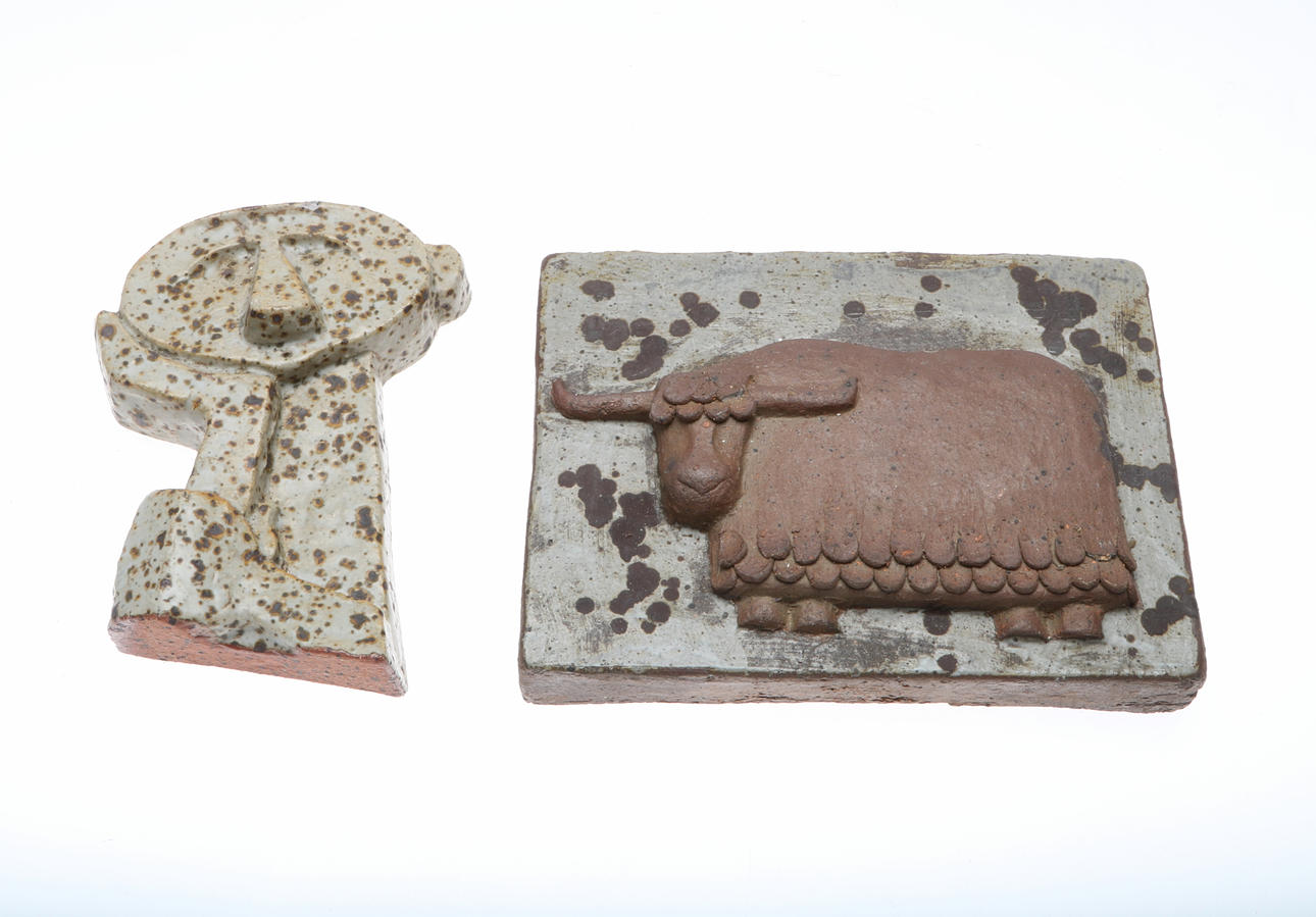 ROLF PALM. Väggrelief och figurin, 2 delar, Mölle, signerade, 1960-tal.