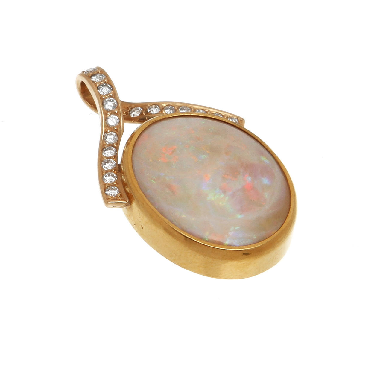 HÄNGE, 18K rödguld med opal, ca 16,70 ct samt diamanter, totalt ca 0,50 ct. Vikt 8,2 g.