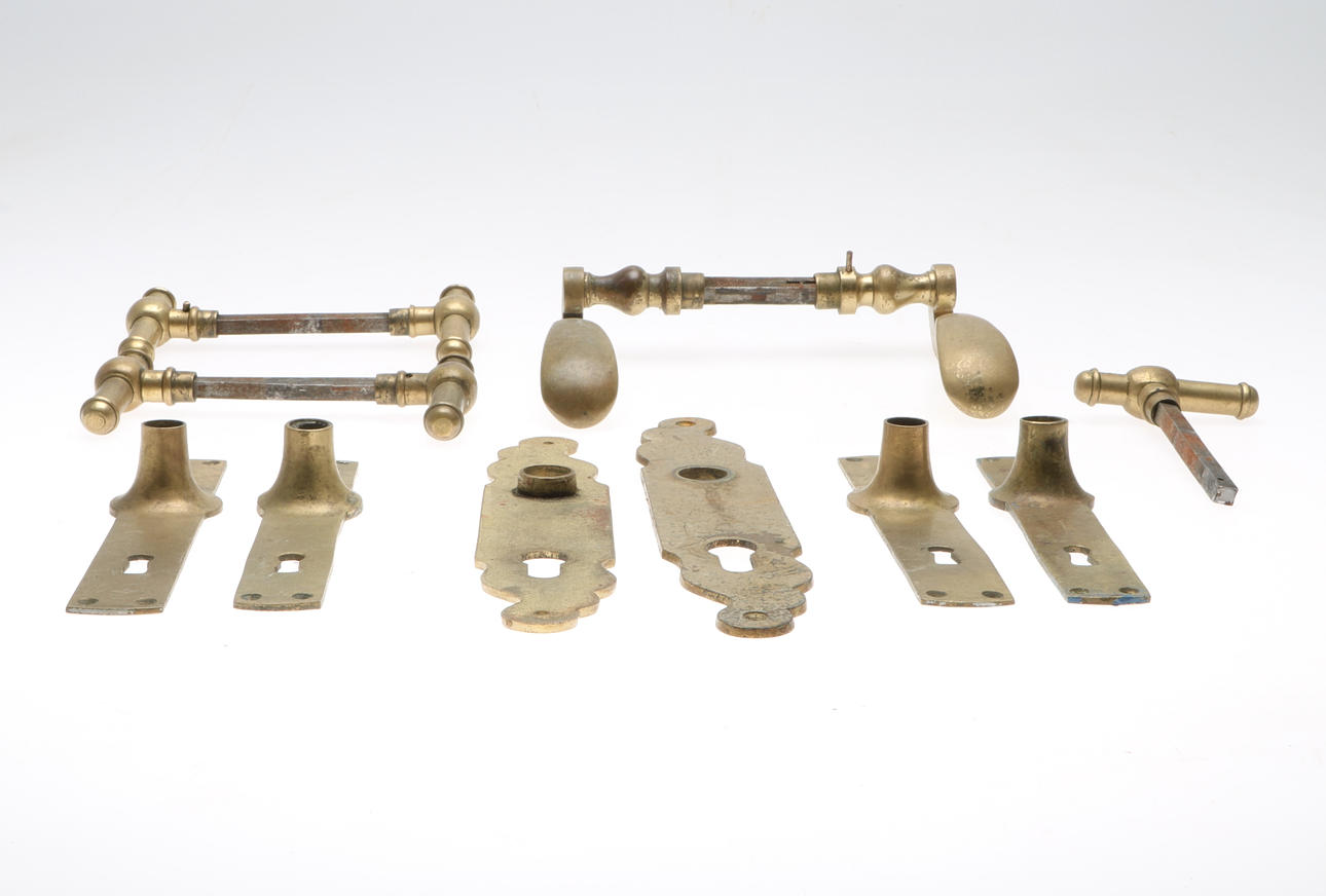 SAMLING BESLAG DÖRRTRYCKE, 10 delar, 1900-tal.