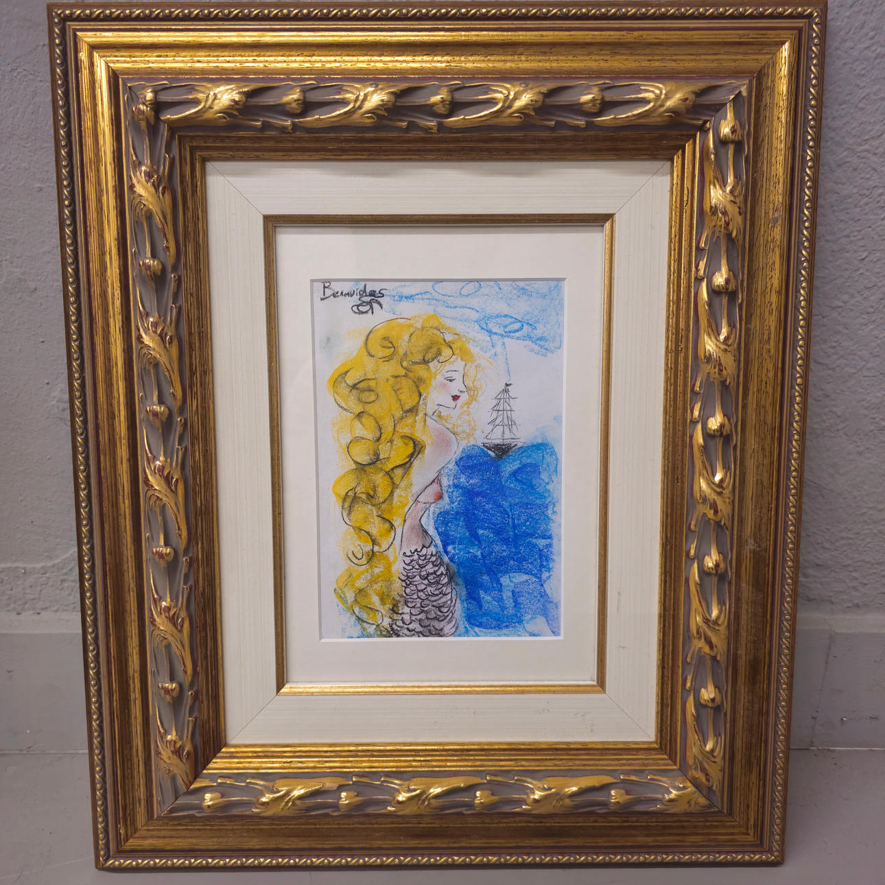 BENAVIDER, VAXER PÅ ”SJÖJUNGFRU” PAPPER.